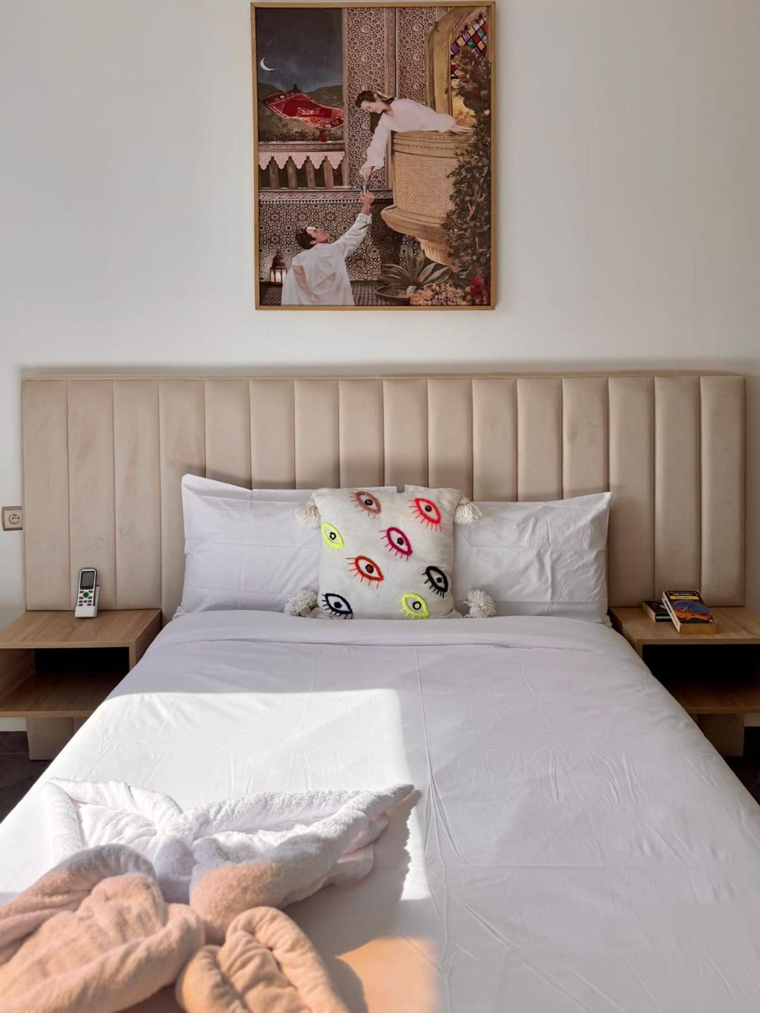 Playa Surf House Hostel Tamraght Bagian luar foto