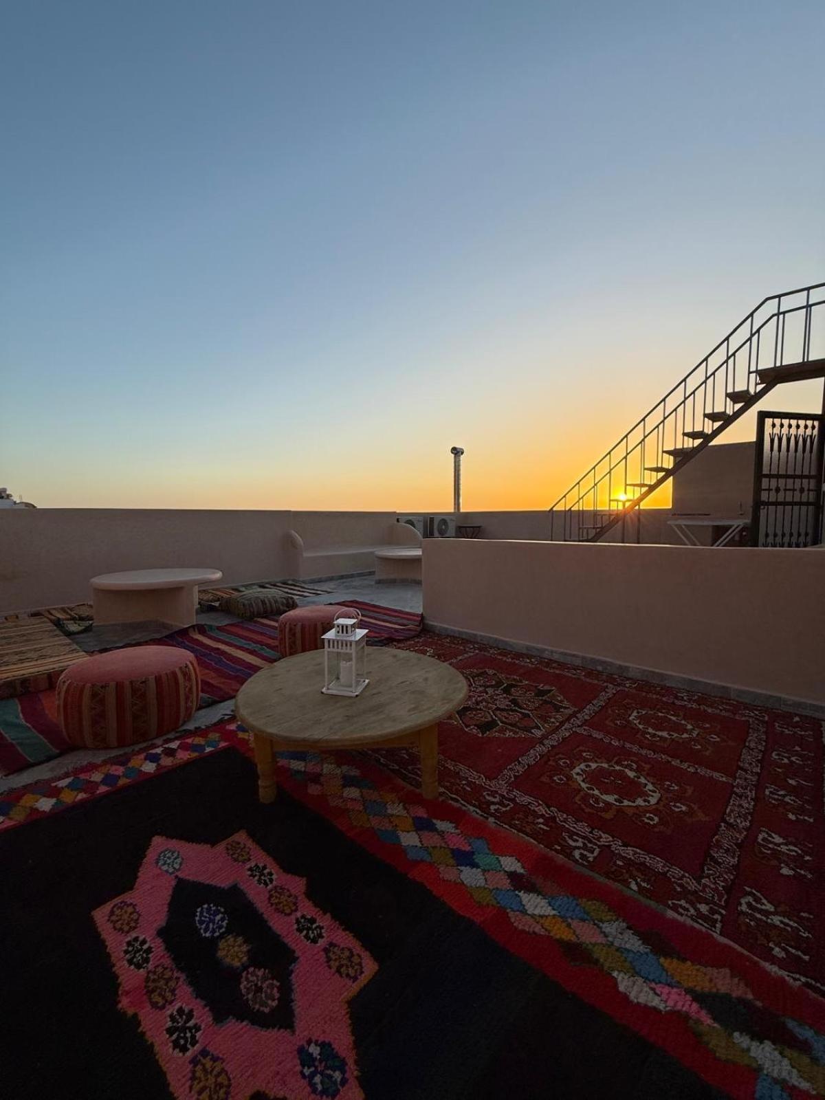 Playa Surf House Hostel Tamraght Bagian luar foto