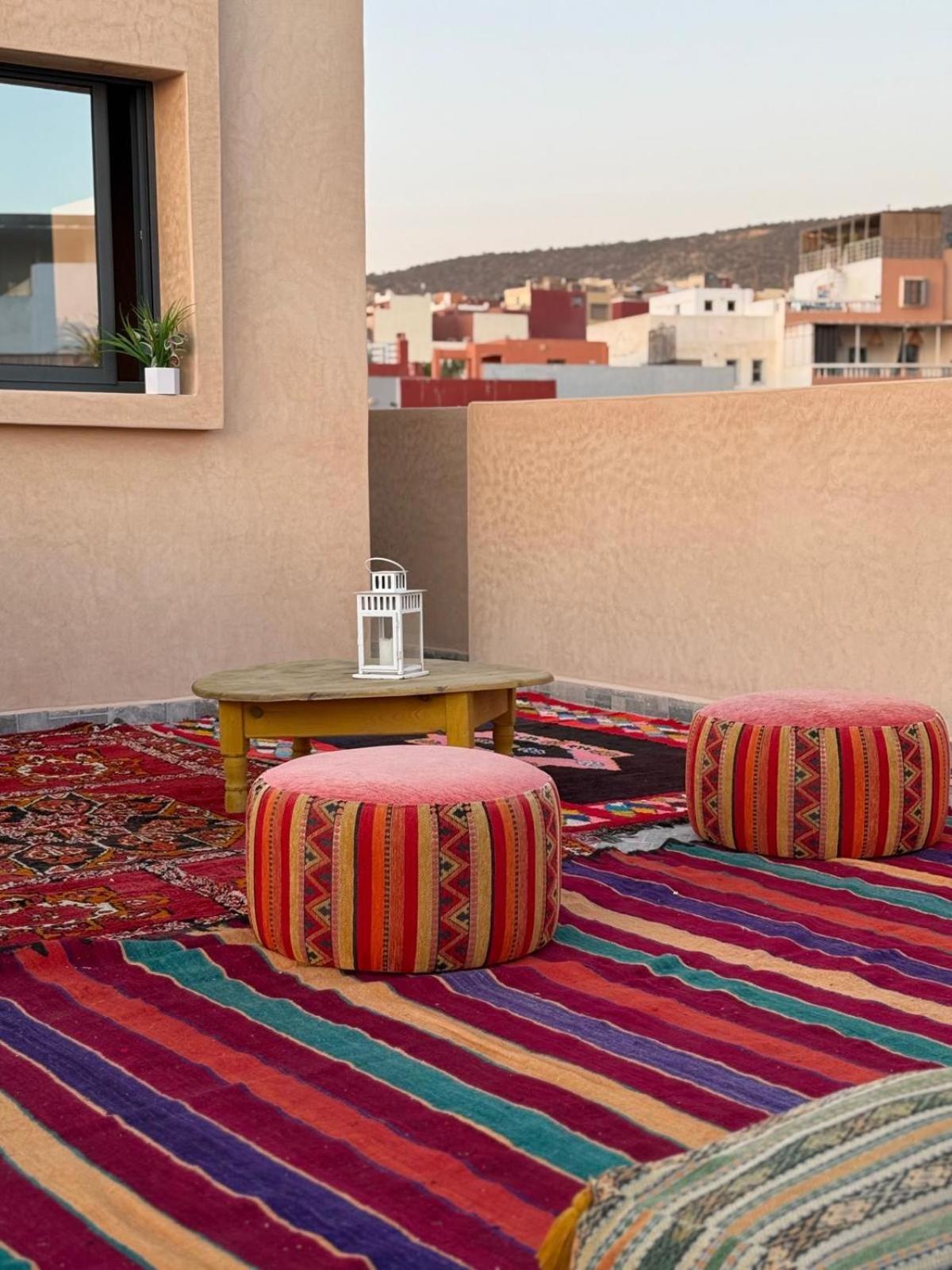 Playa Surf House Hostel Tamraght Bagian luar foto