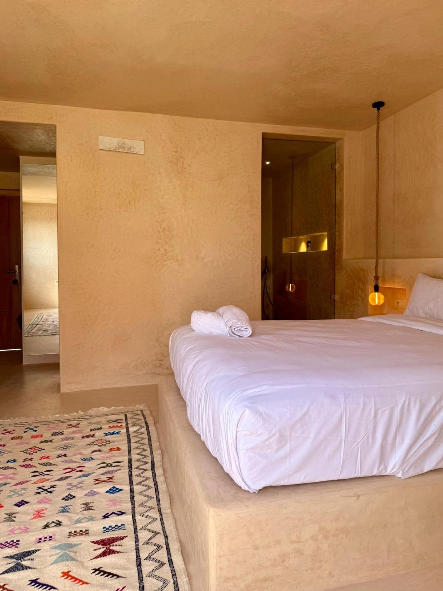 Playa Surf House Hostel Tamraght Bagian luar foto